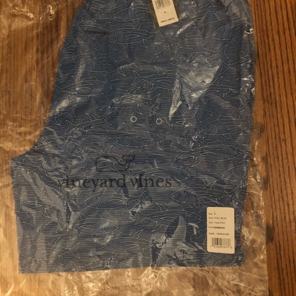 Vineyard Vines Men’s Swim Trunks - Picture 3 of 3